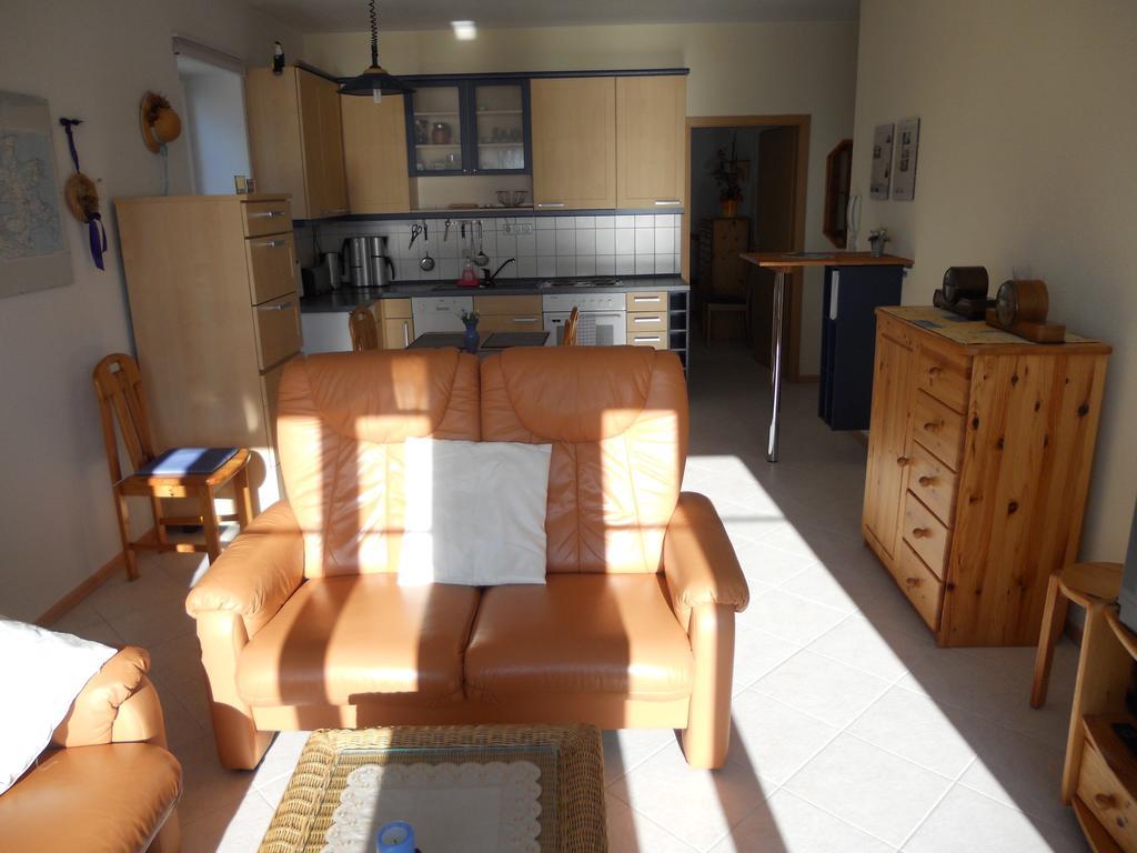 Haus Seeblick Insel Ruegen Lietzow Room photo
